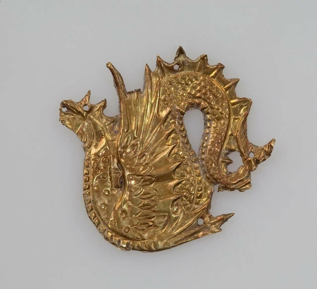 Бляшка: морской дракон. V век до н.э.