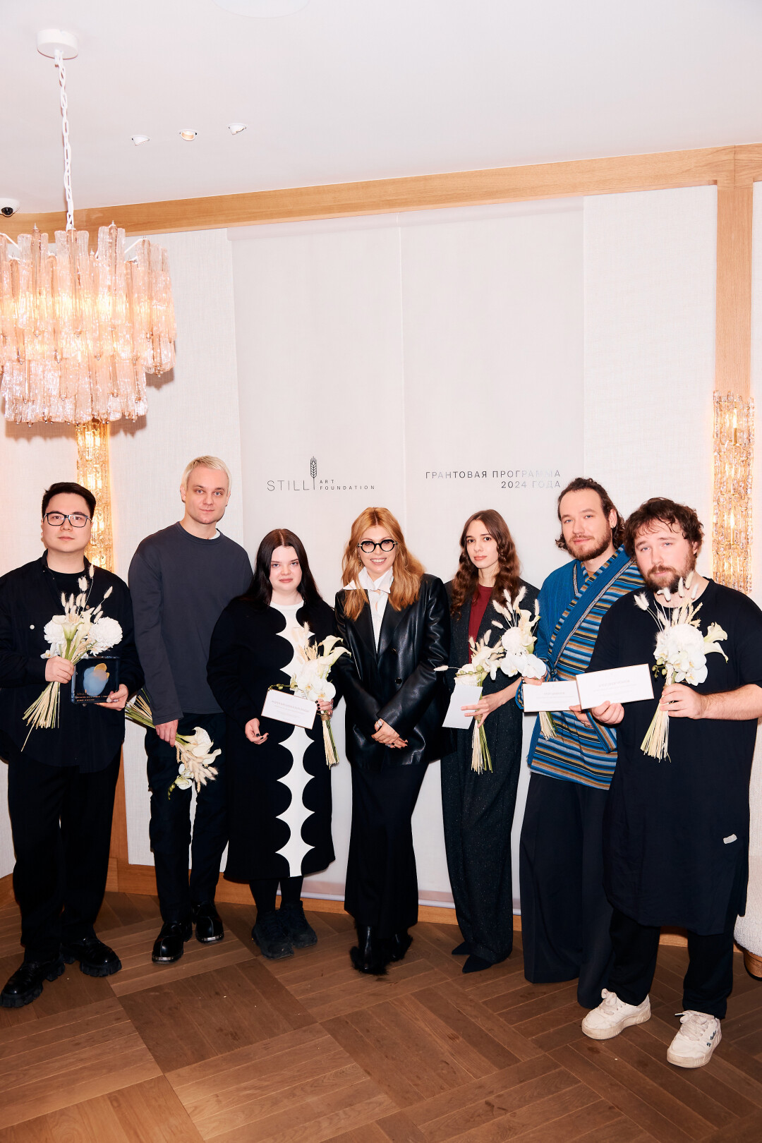 Елена Карисалова и лауреаты грантовой программы
