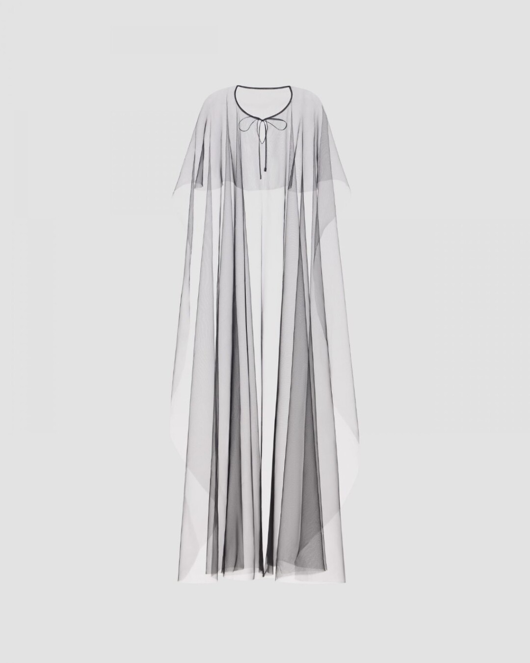 Кейп Monochrome, 26 000 руб.