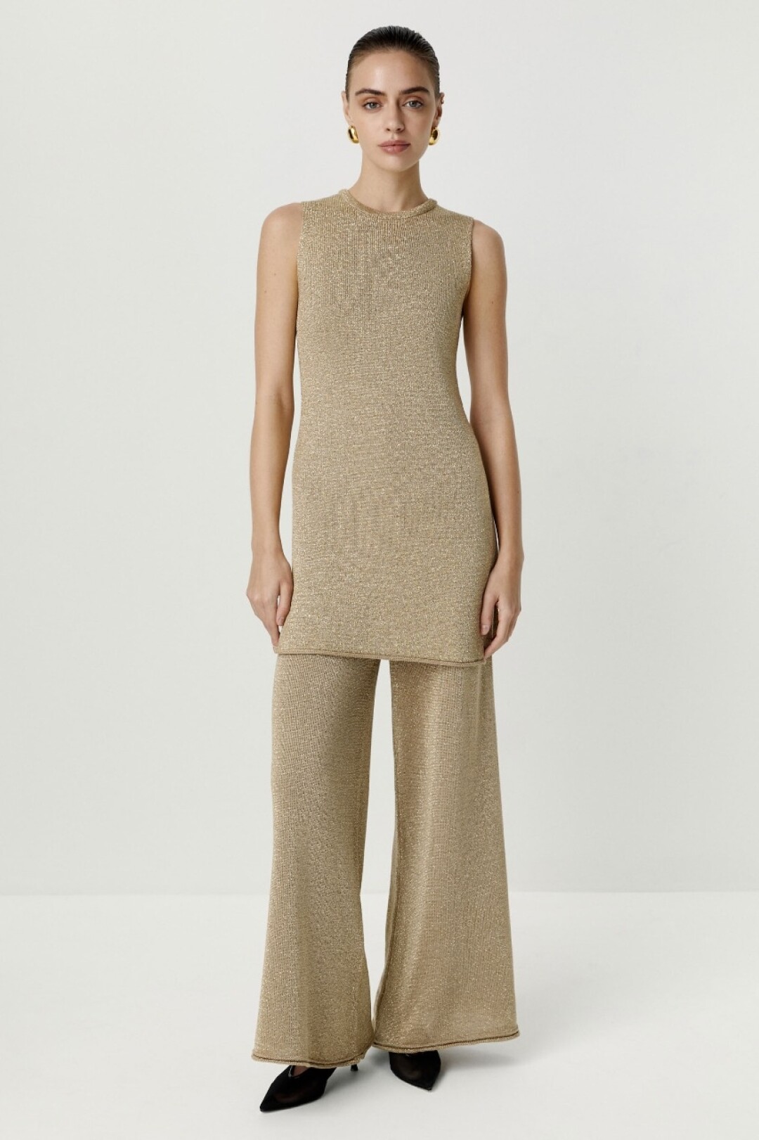 Брюки Charmstore, 6 990 руб.