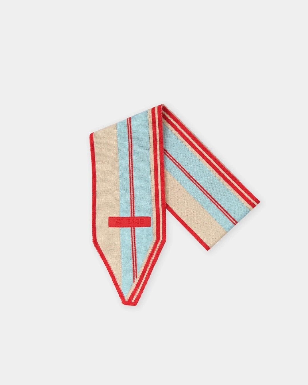 Шарф At Ease, 3 500 руб.