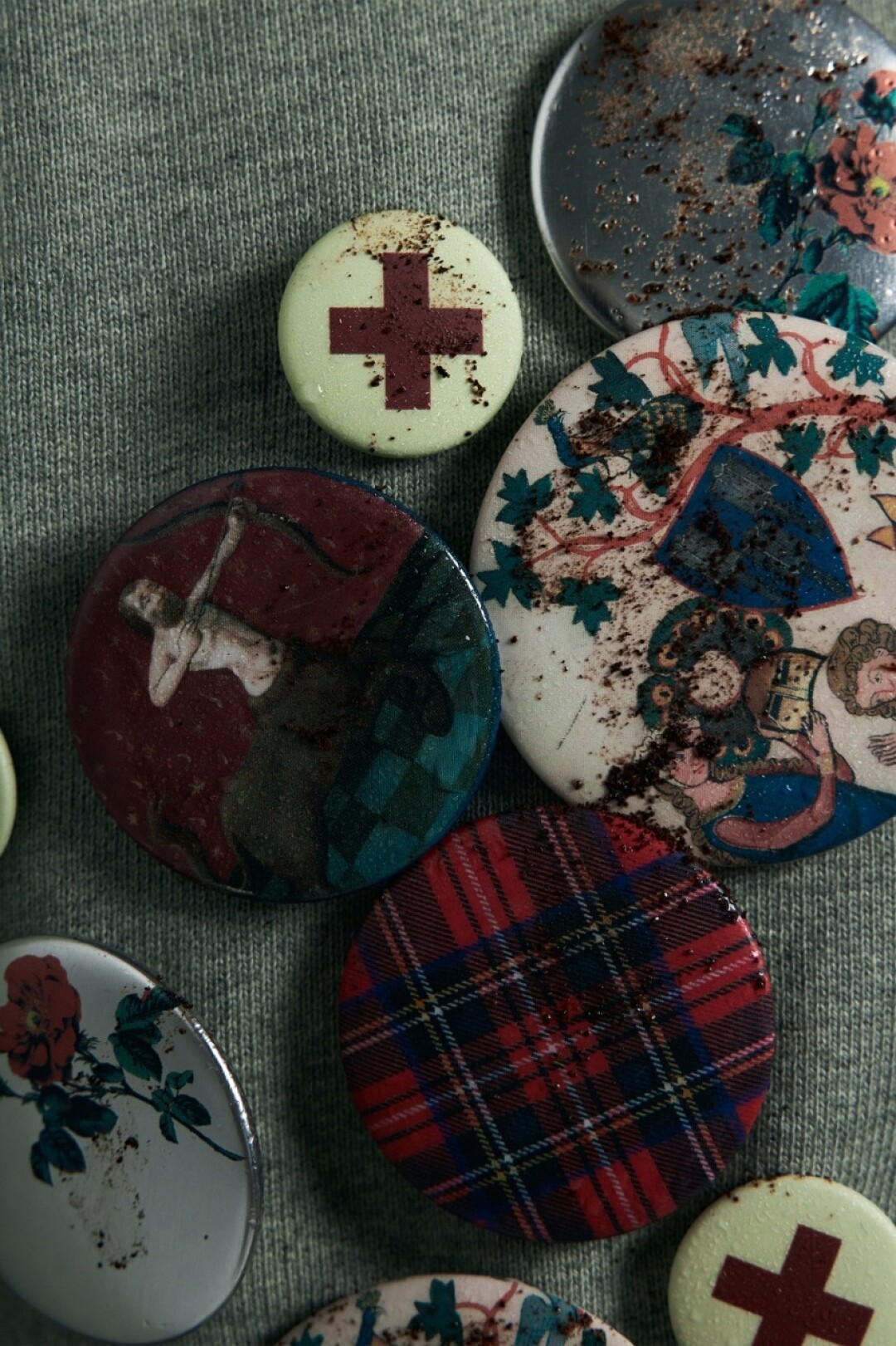 Набор значков Siniy Vsadnik, 3 800 руб.