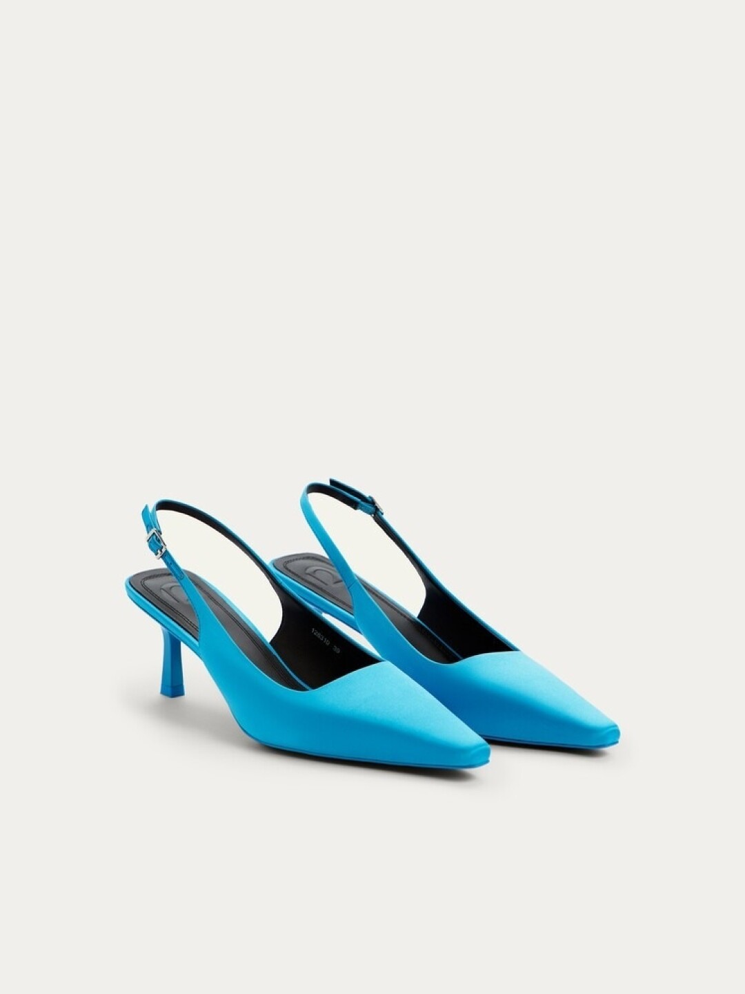 12Storeez, 24 000 руб.