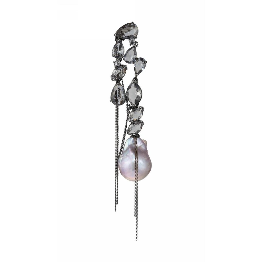 Моносерьга Caviar Jewellery x Rockabi, 18 000 руб.