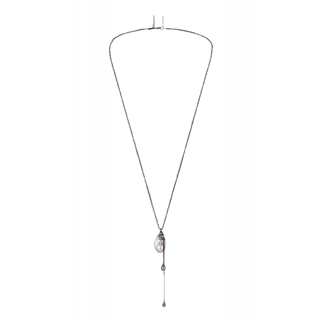 Кулон Caviar Jewellery x Rockabi, 21 000 руб.