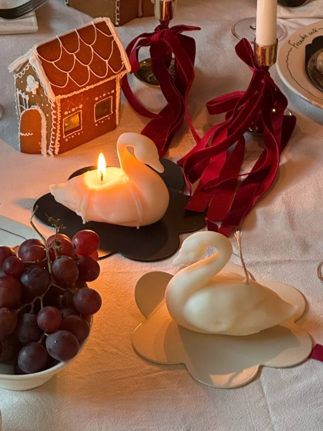 Свеча-лебель Moonswoon, 2 900 руб.