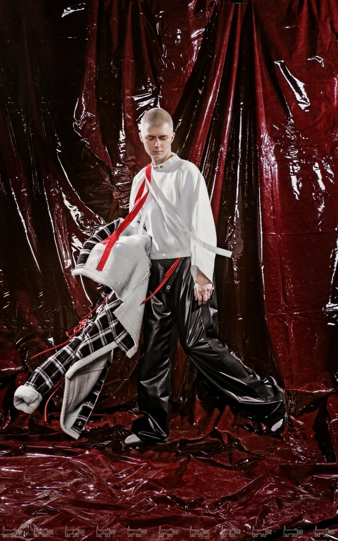 Каллиграф Покрас Лампас в образе «Ваня Борисовна», 2018 год