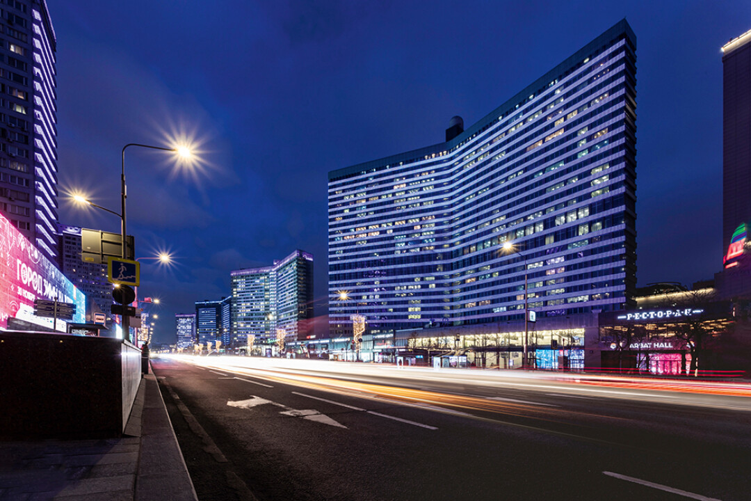 Отель расположен в одном из домов-книжек на Новом Арбате