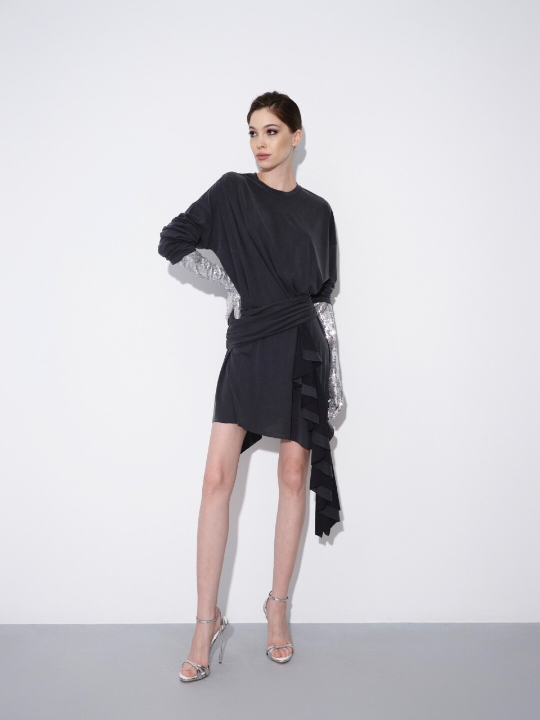 Перчатки Daniil Antsiferov, 15 000 руб.