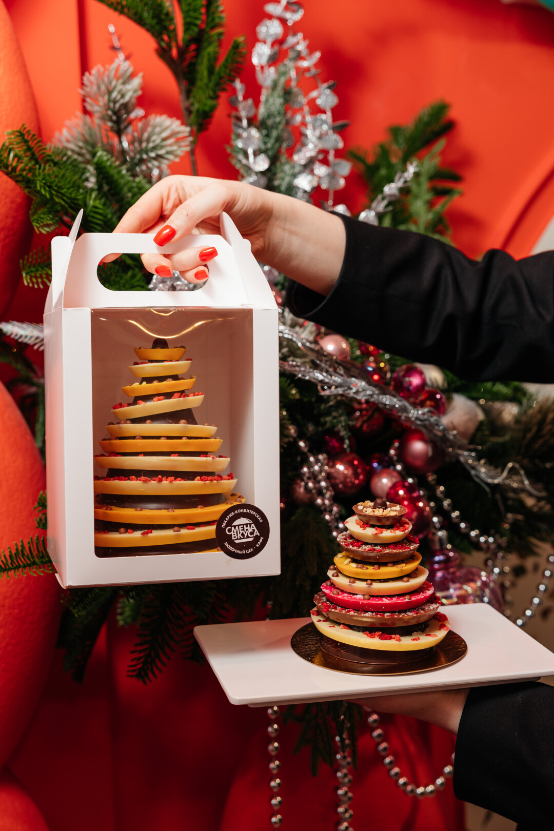 Шоколадная елка из бельгийского шоколада, 500 рублей (за 100 г)