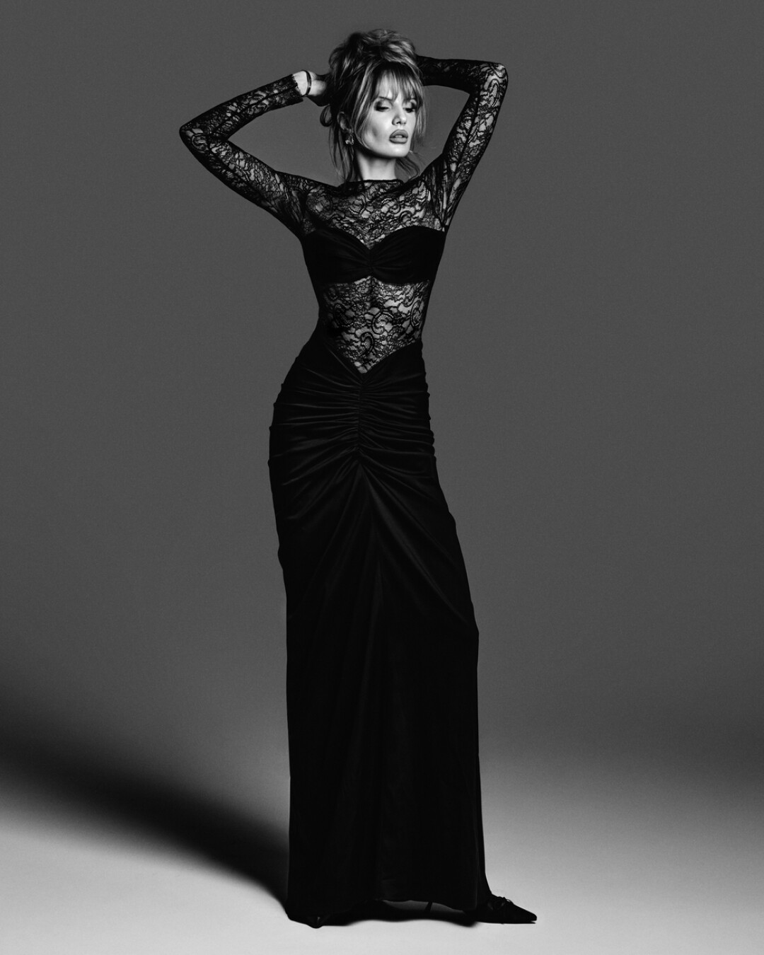 На Марусе: платье Maison Bohemique, серьги Poison drop