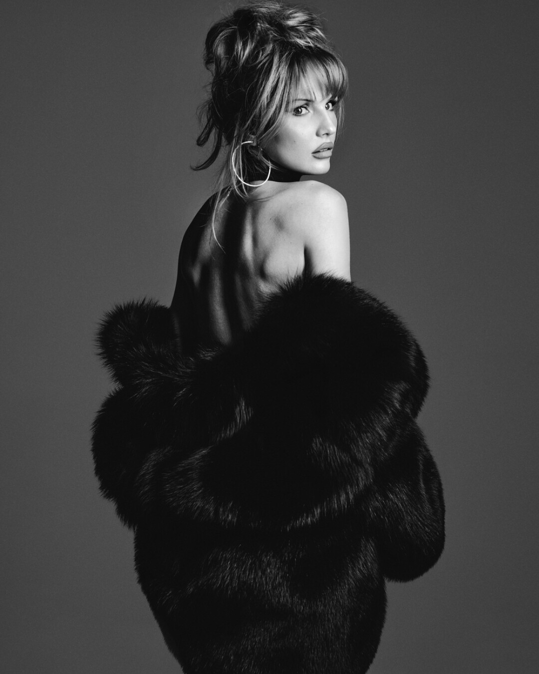 На Марусе: шуба Maison Bohemique, серьги Poison drop