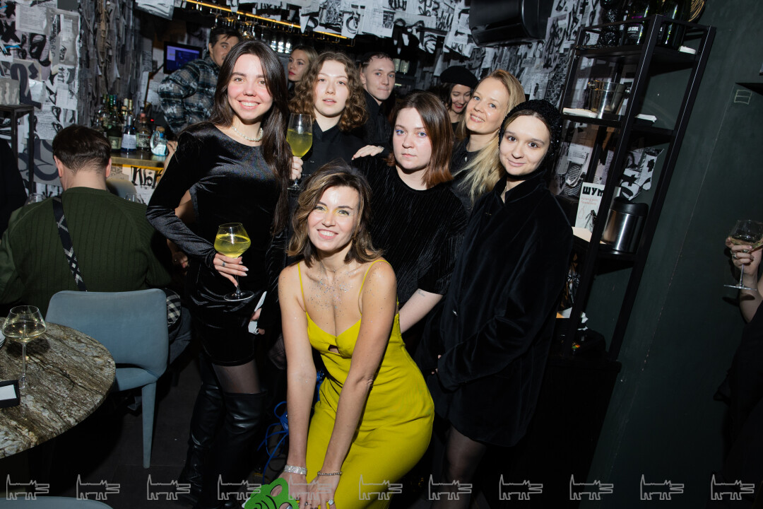 Полина Шевцова, Мария Ситник. Дарья Белова, Катя Кузнецова, Дарья Венгерская, Жанна Галай