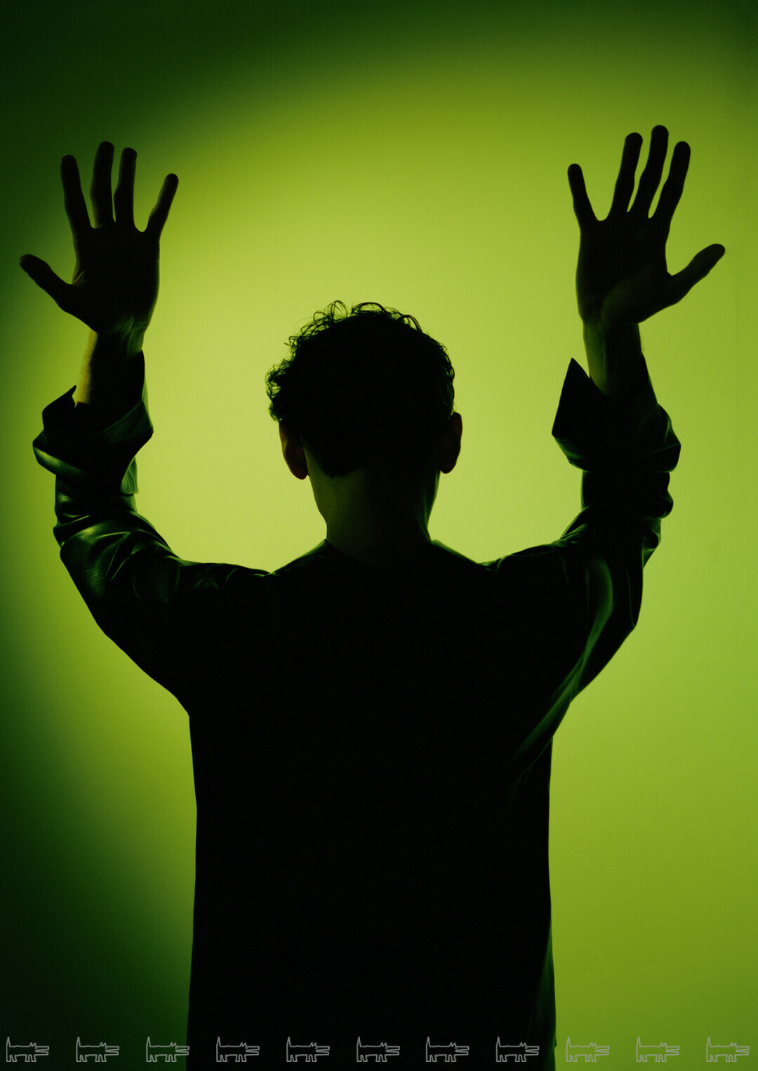 На Владимире: рубашка Nanushka (ЦУМ)