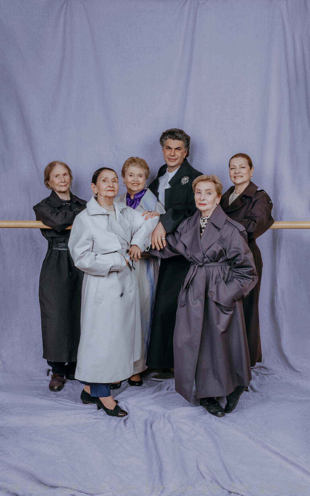 Академия Русского балета имени А. Я. Вагановой, слева направо: Татьяна Александровна Удаленкова (тренч LIME), Людмила Валентиновна Ковалева (тренч