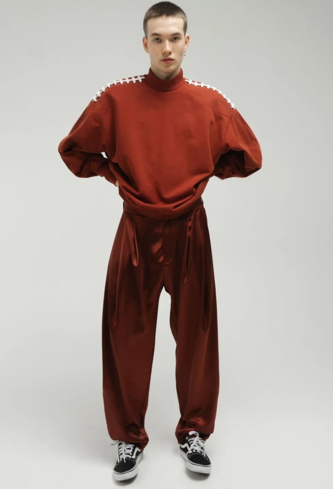 Свитшот Chernim Cherno, 14 500 руб.