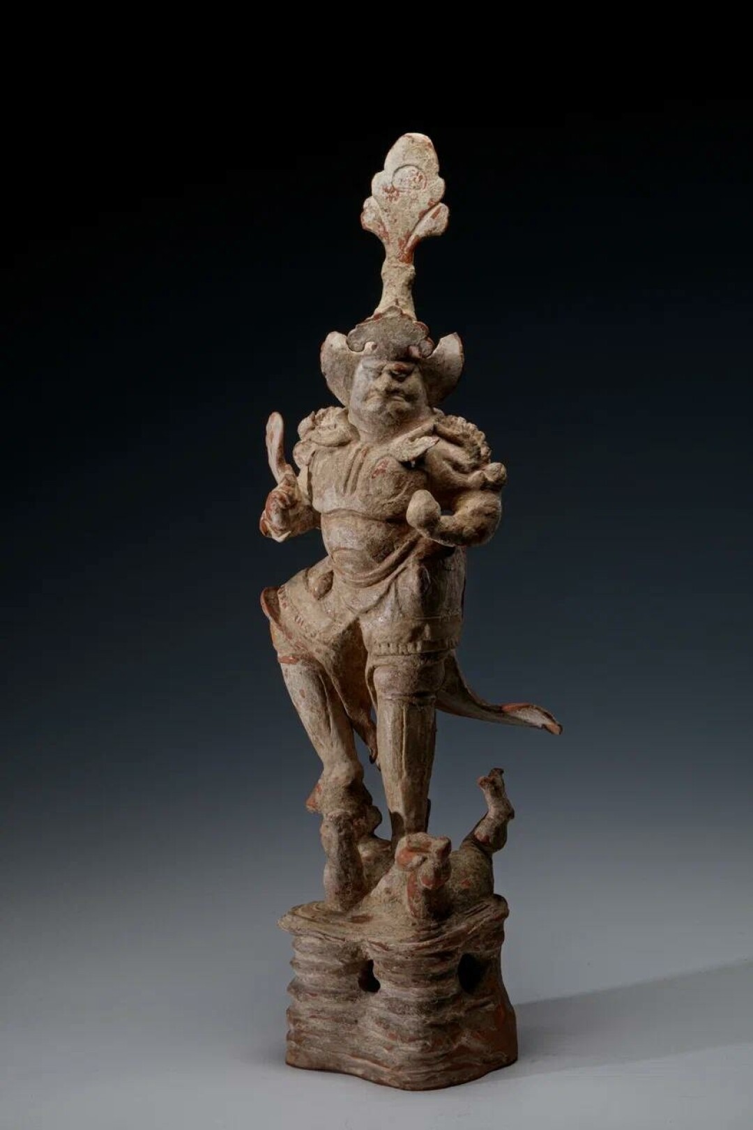 Погребальная статуэтка стража, VII–X века