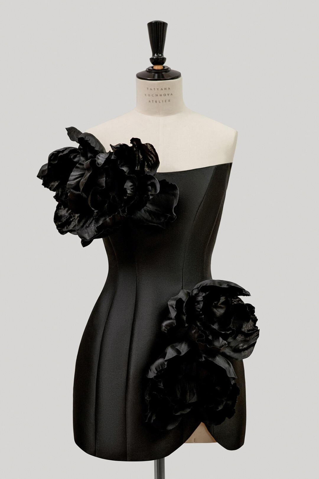 Платье Tatyana Kochnova Atelier, от 320 000 руб.