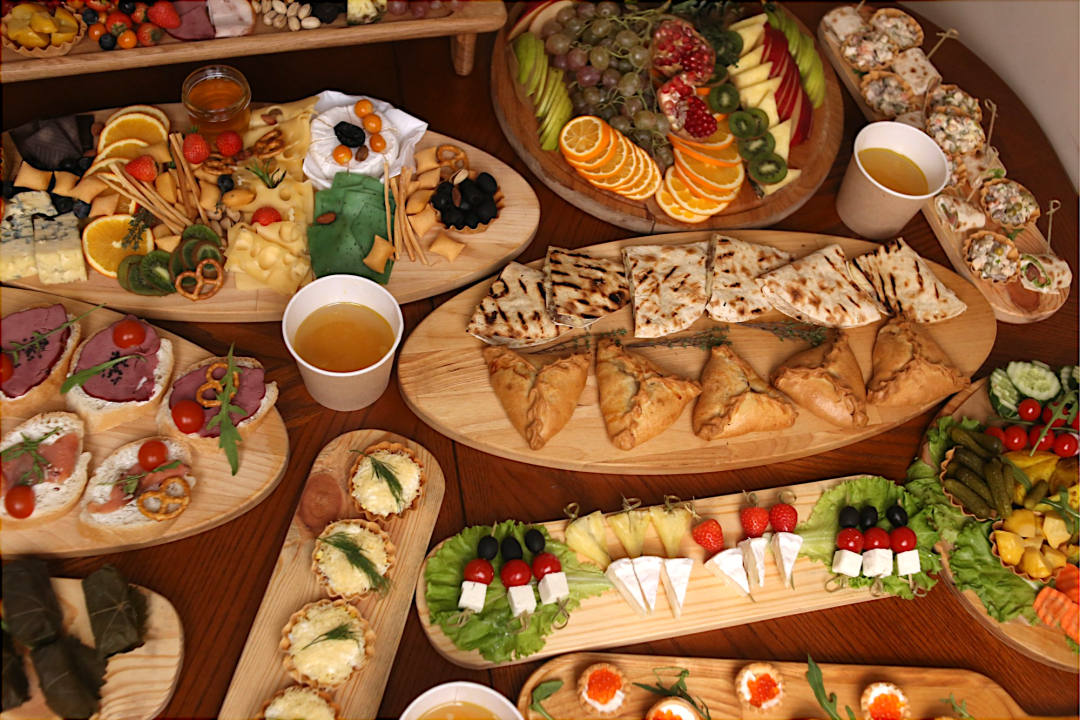 Фуршетное меню «Султан Делюкс», от 1370 рублей