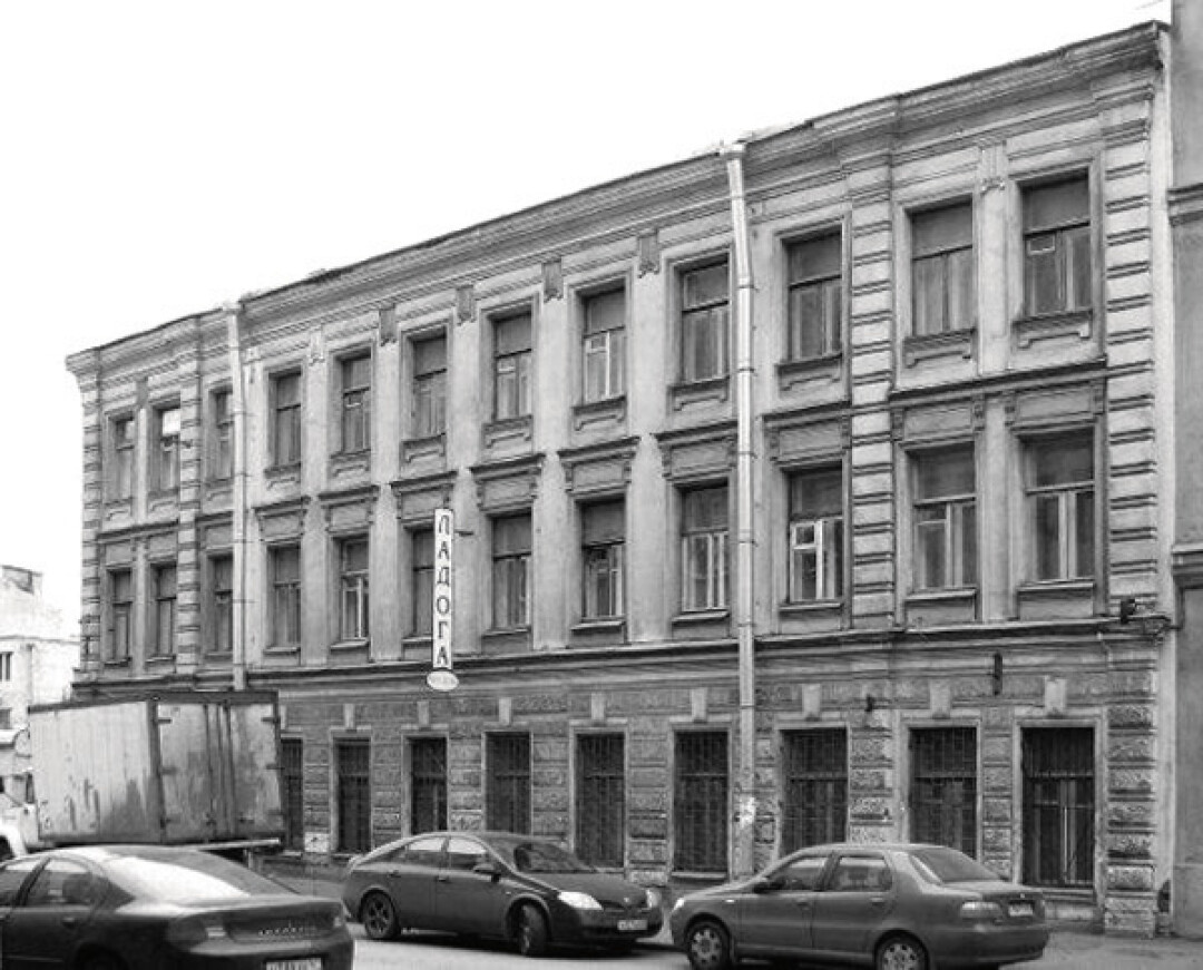 Здание доходного дома фабрики Ф.Тарасова до реставрации