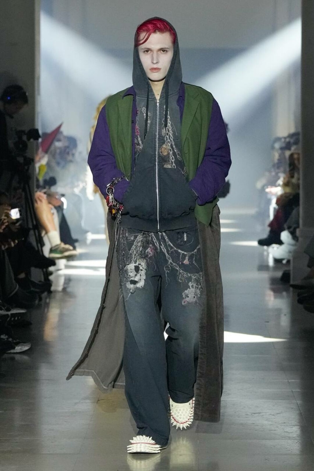 Вместо реальных цепей — натуралистичная имитация (и тренд отработает, и под металлоискателями не зазвенит!)