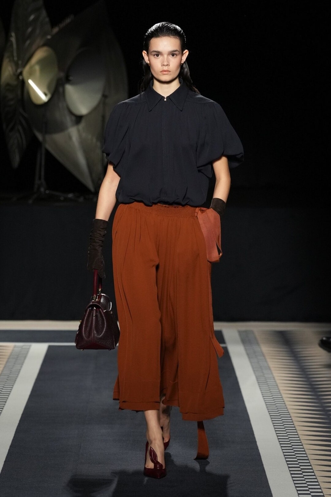 Узелок на туфлях!