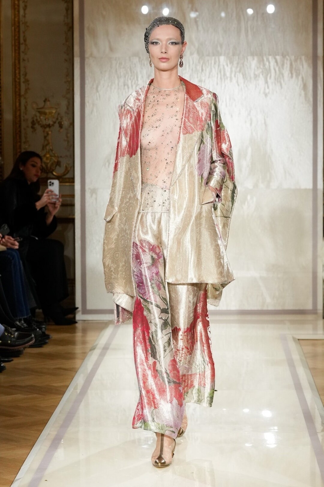 Это комбо! Жакет с цветочным принтом + полупрозрачный лонгслив