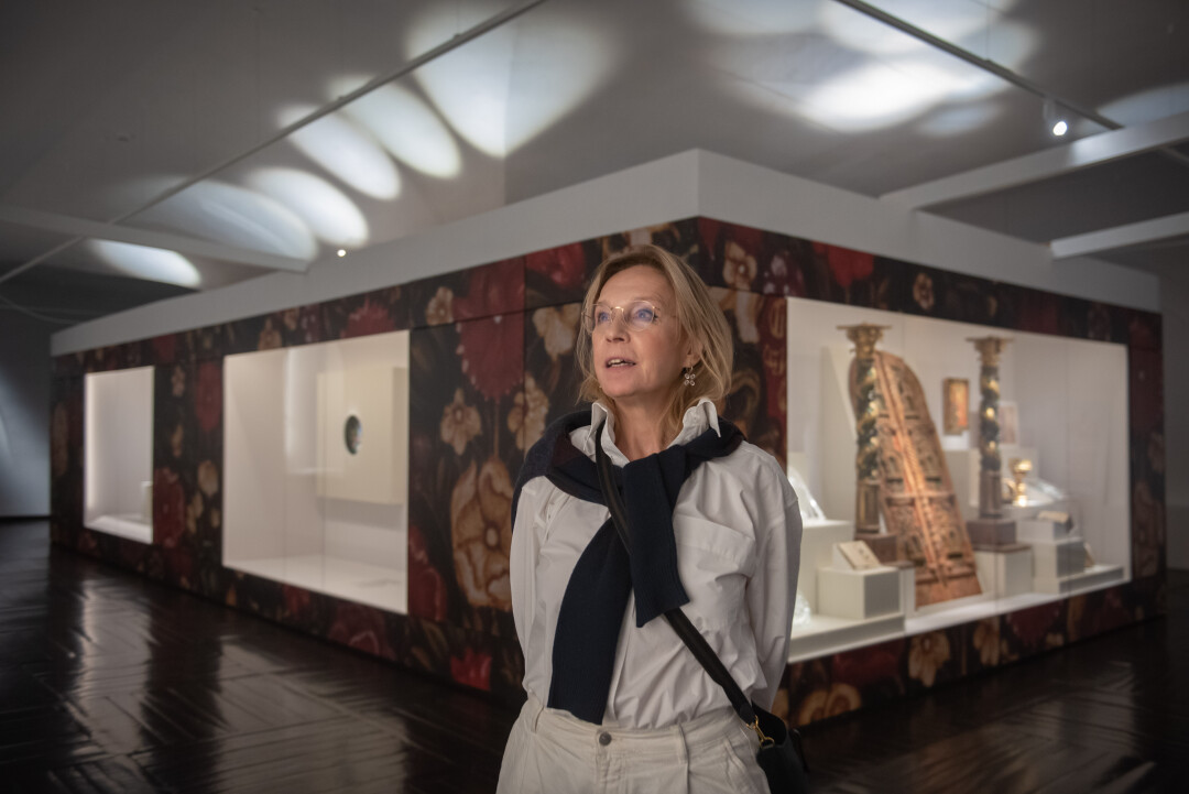 Выставка «Я есть свет» в Суздальском кремле под кураторством Алены Долецкой