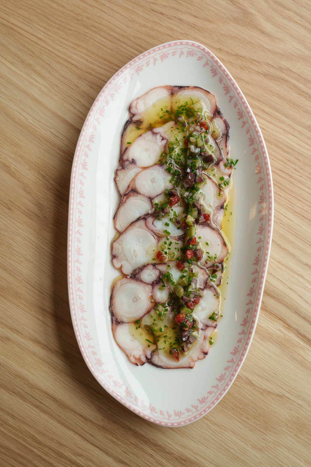 Карпаччо из осьминога, 990 рублей