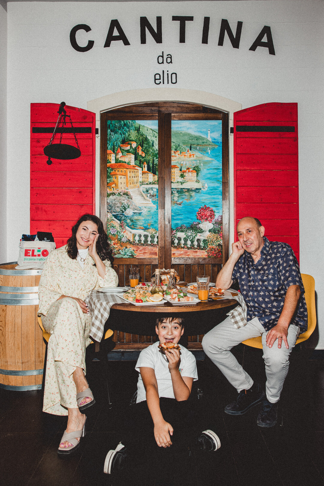 Элио Каппиелло с супругой Оксаной Каппиелло и с сыном