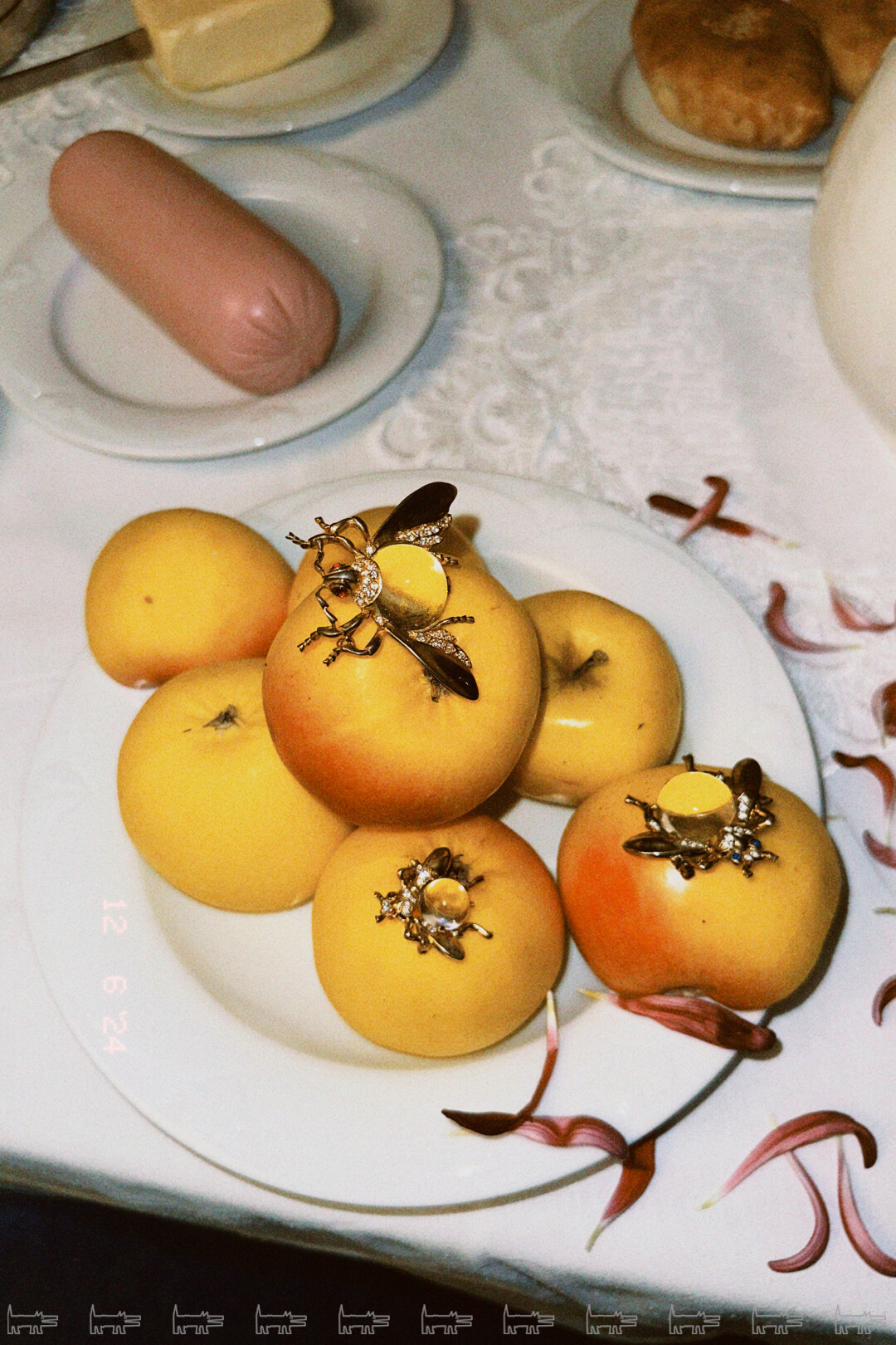 Винтажные броши Trifari Jelly Belly