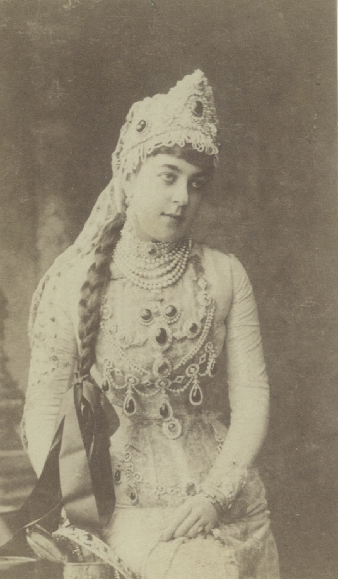 Графиня Зинаида Богарне, герцогиня Лейхтенбергская на балу 1883 года, фотография из коллекции Анатоля Вовка