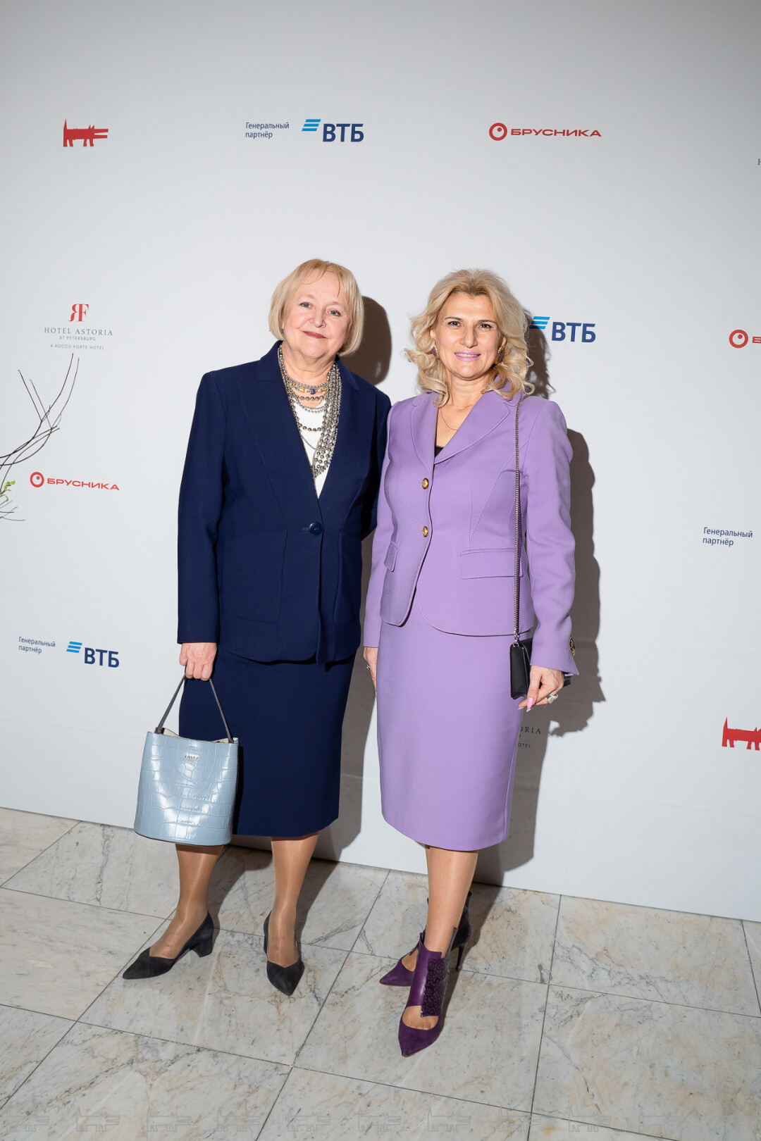 Ольга Таратынова, Нана Гвичия