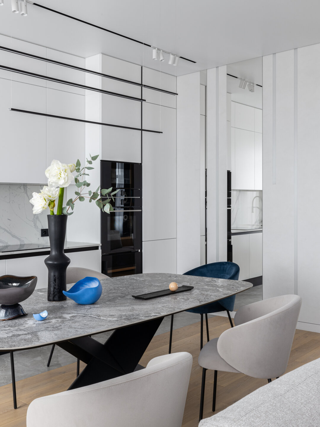 Весь свет в проекте – от салона Mir Sveta Proekt, бытовая техника Asko – от Areta Design