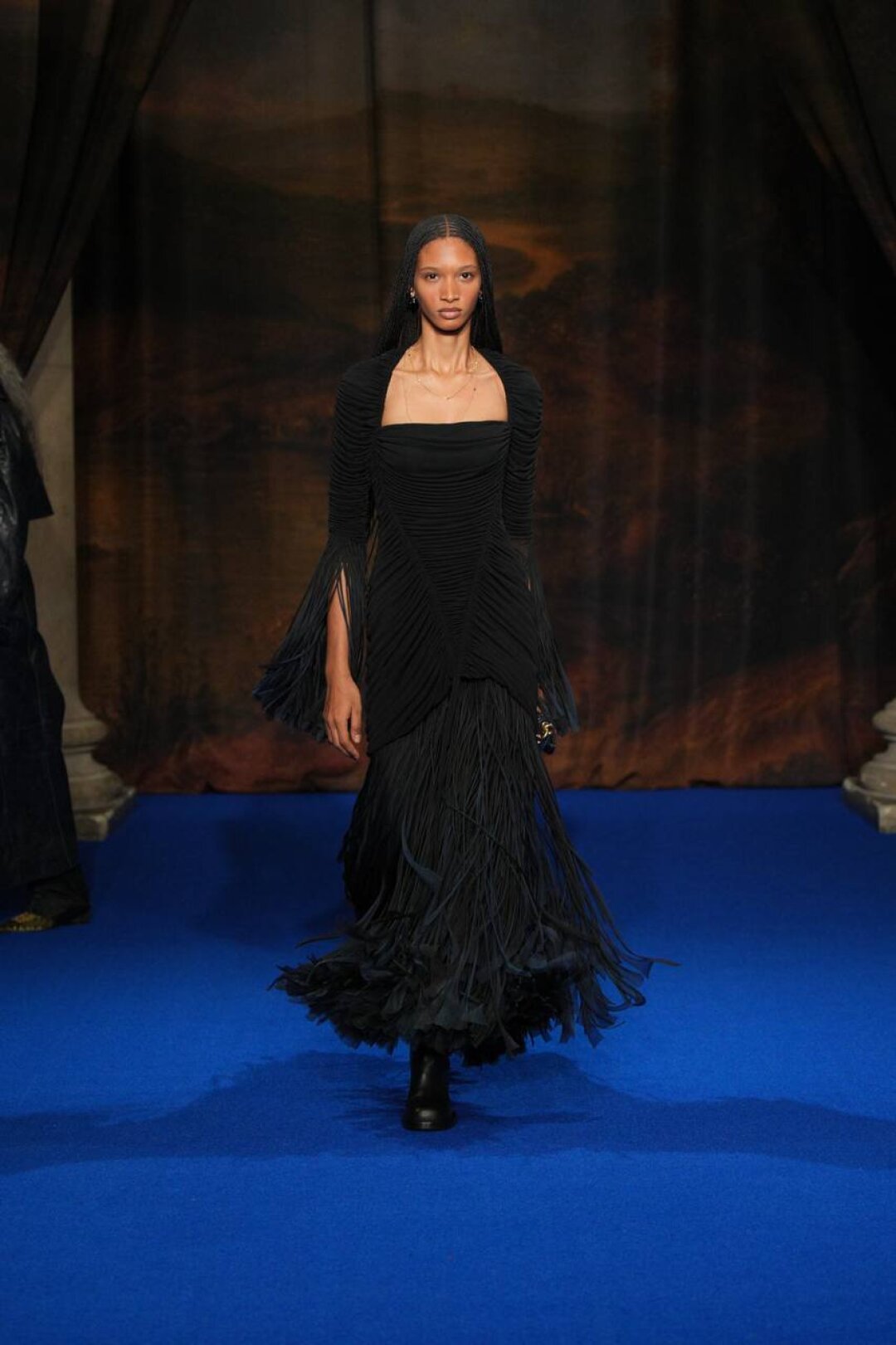 Тот самый трапициевидный ворот с показа Bottega Veneta FW19