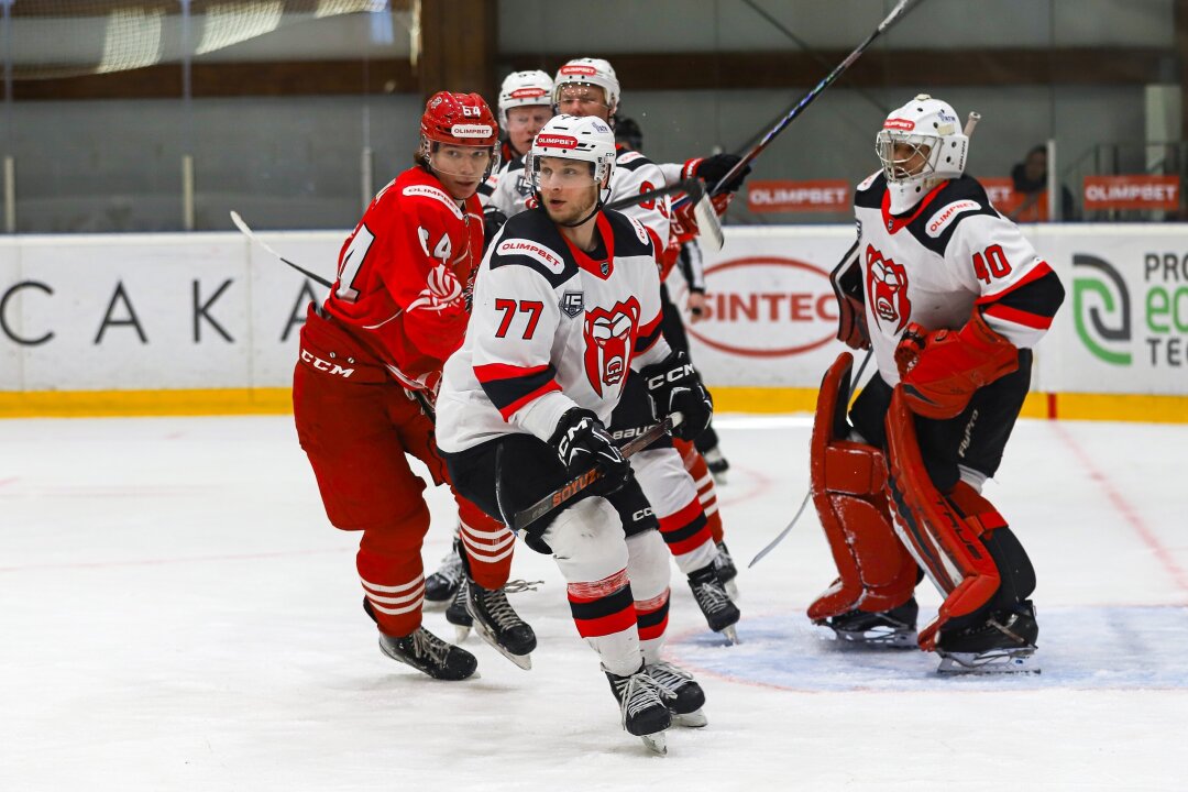 Хоккейный клуб «Молот»