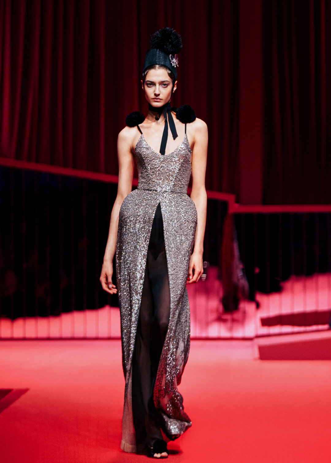 Показ Ulyana Sergeenko Haute Couture