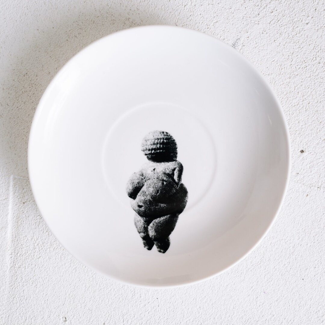 Тарелка y.object, 4 000 руб.