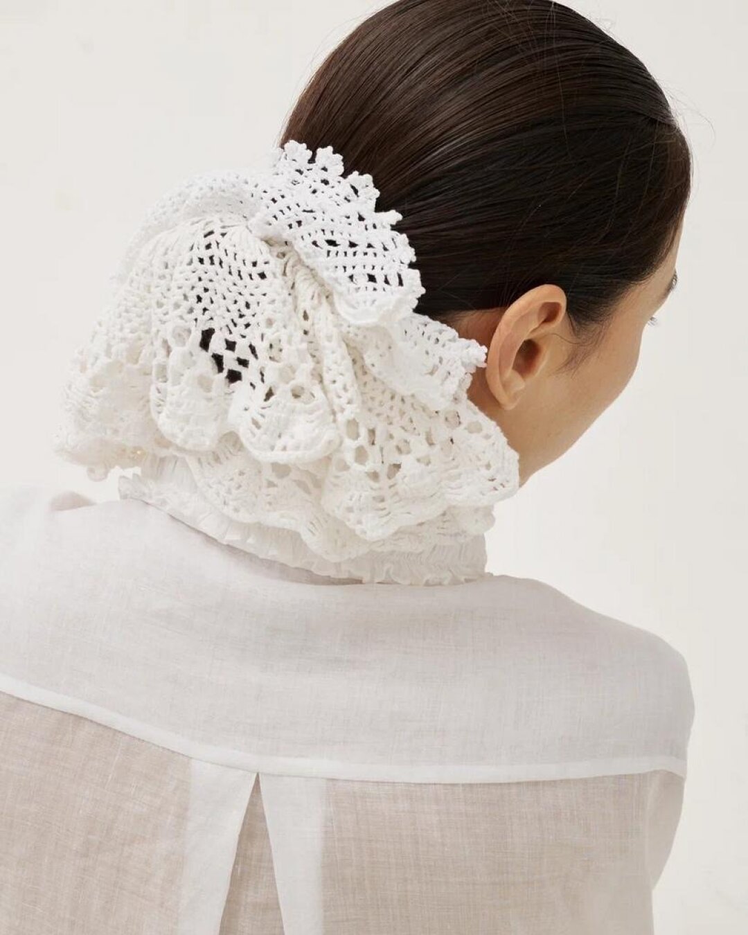 Заколка-резинка Gapanovich, 7 500 руб.