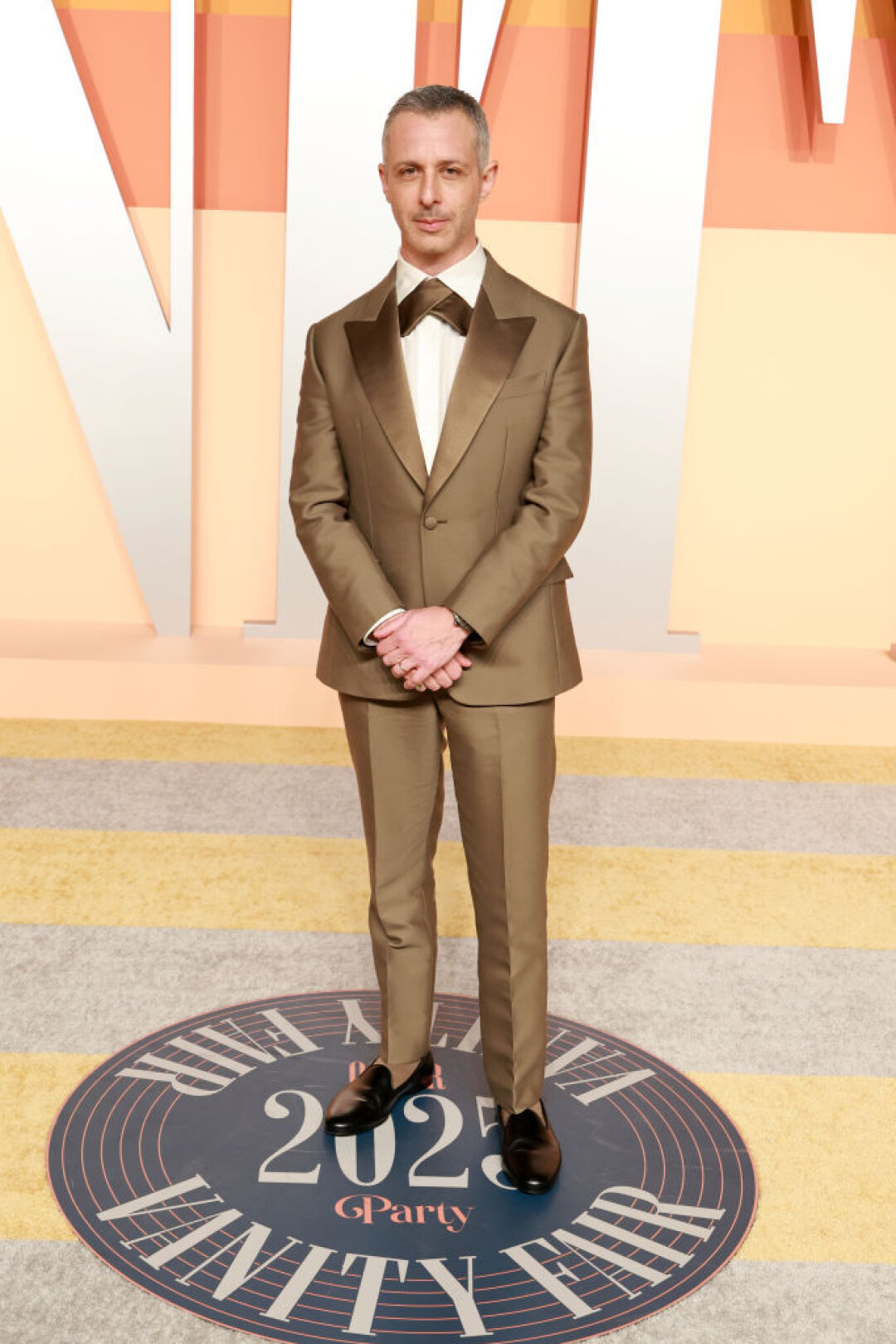 Джереми Стронг в Loro Piana