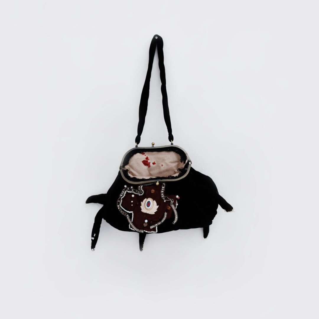 Арт-объект «Дикая сумка», «Малышки 18:22», «Объединение», 45 000 руб.