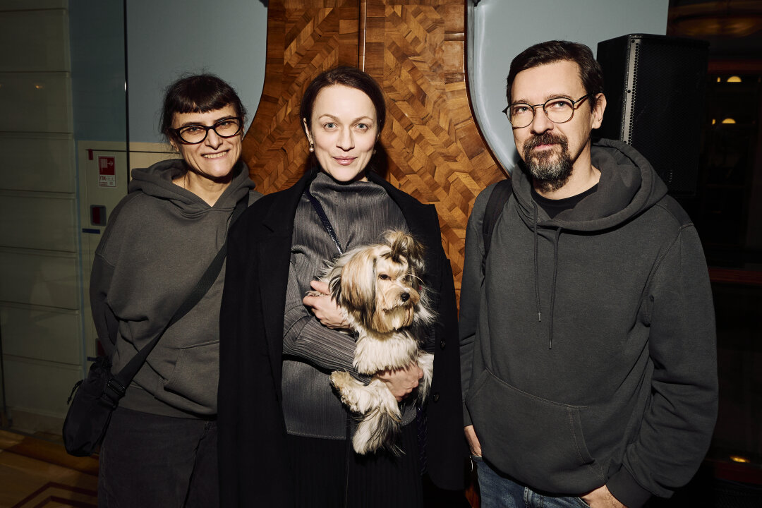 Юлия Бунакова, Елена Уланцева, Евгений Хохлов, собака Ватсон