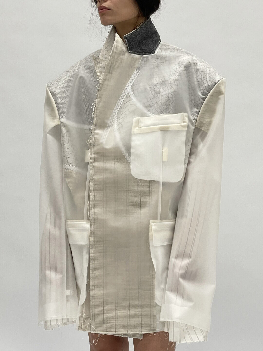 Пиджак из полупрозрачного винила из коллекции Paper Street Ushatava, фото: Саша Колацк