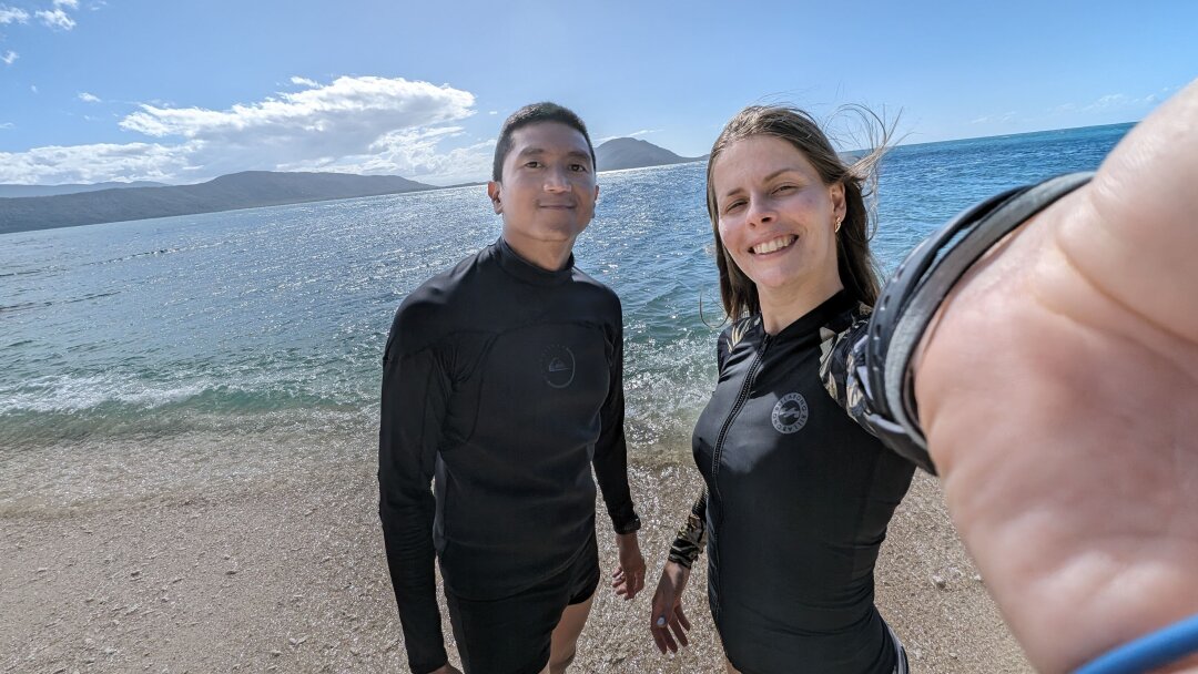 Джомар и Дарья рядом с Большим Барьерным рифом