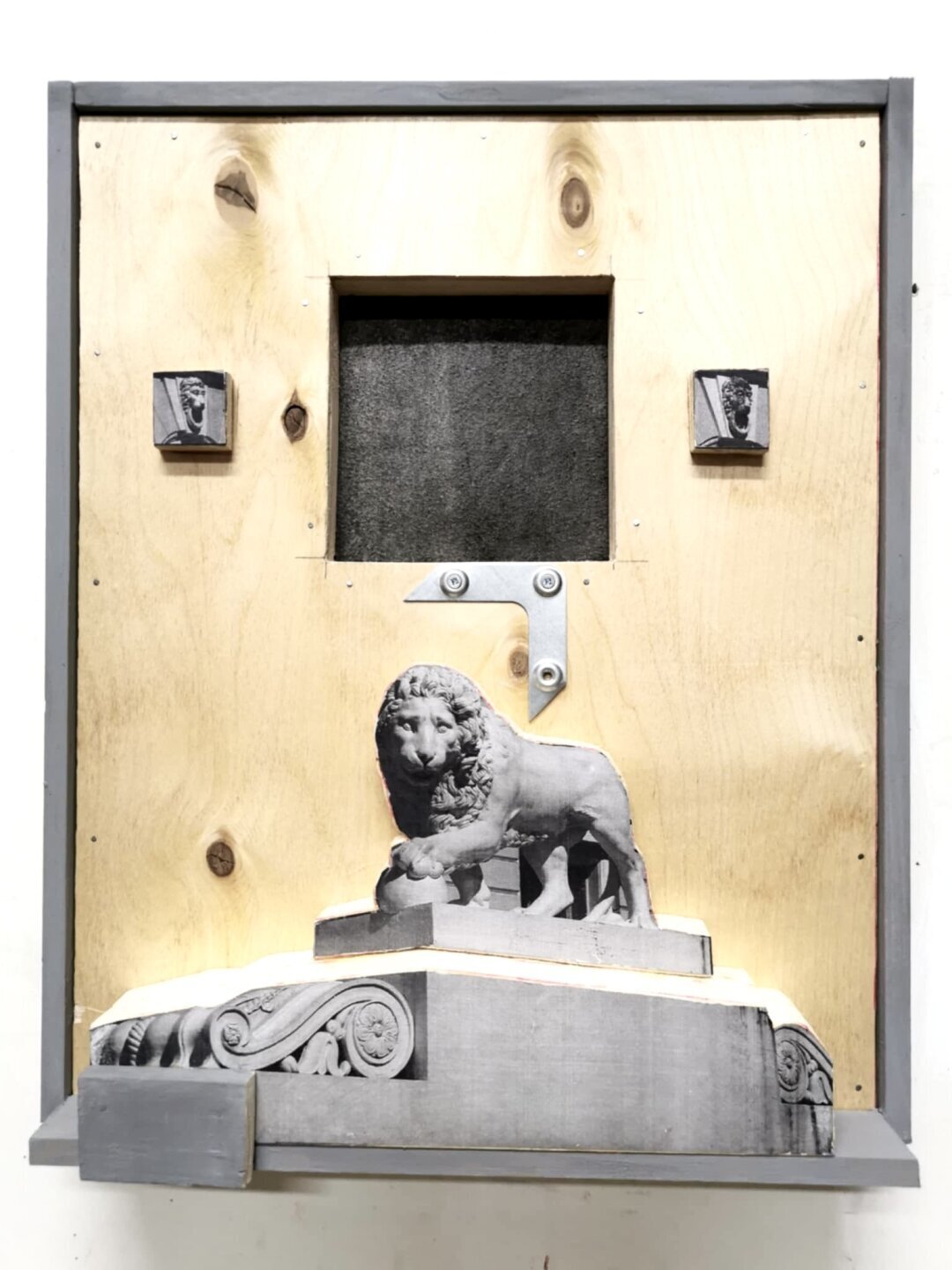 Владимир Козин. "Лев Медичи, стерегущий Черный Квадрат Малевича". 2025 год