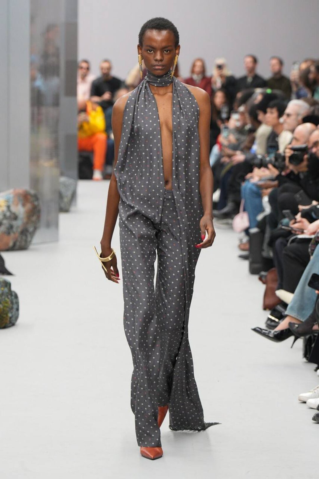 Шарф, ты комбинезон?