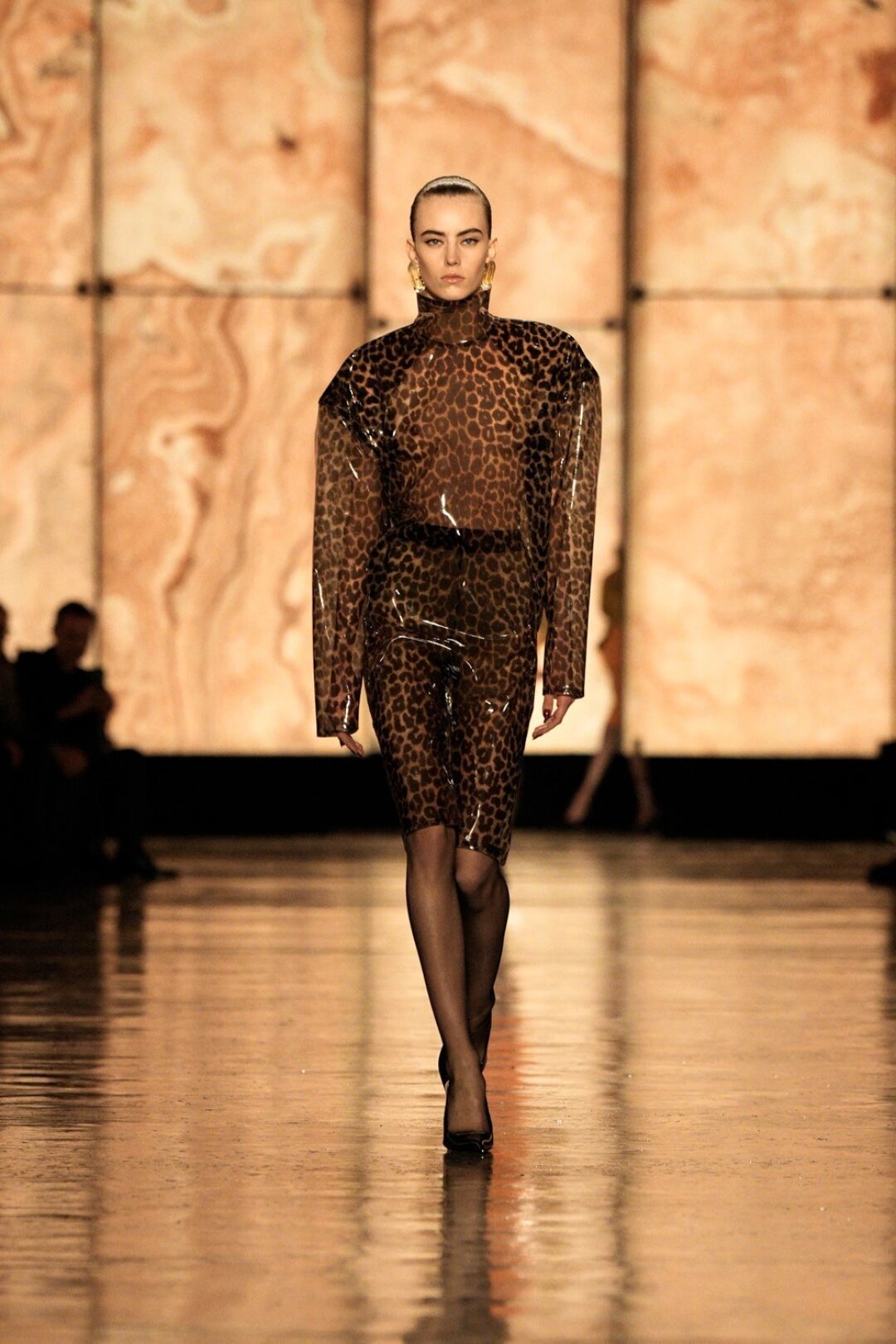 Голое платье из вишлиста амбассадора леопарда Доджи Кэт