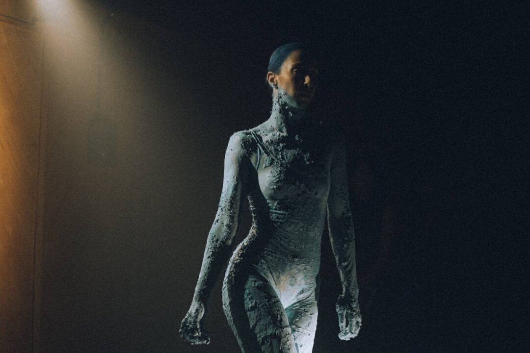 Перформанс Blue Times