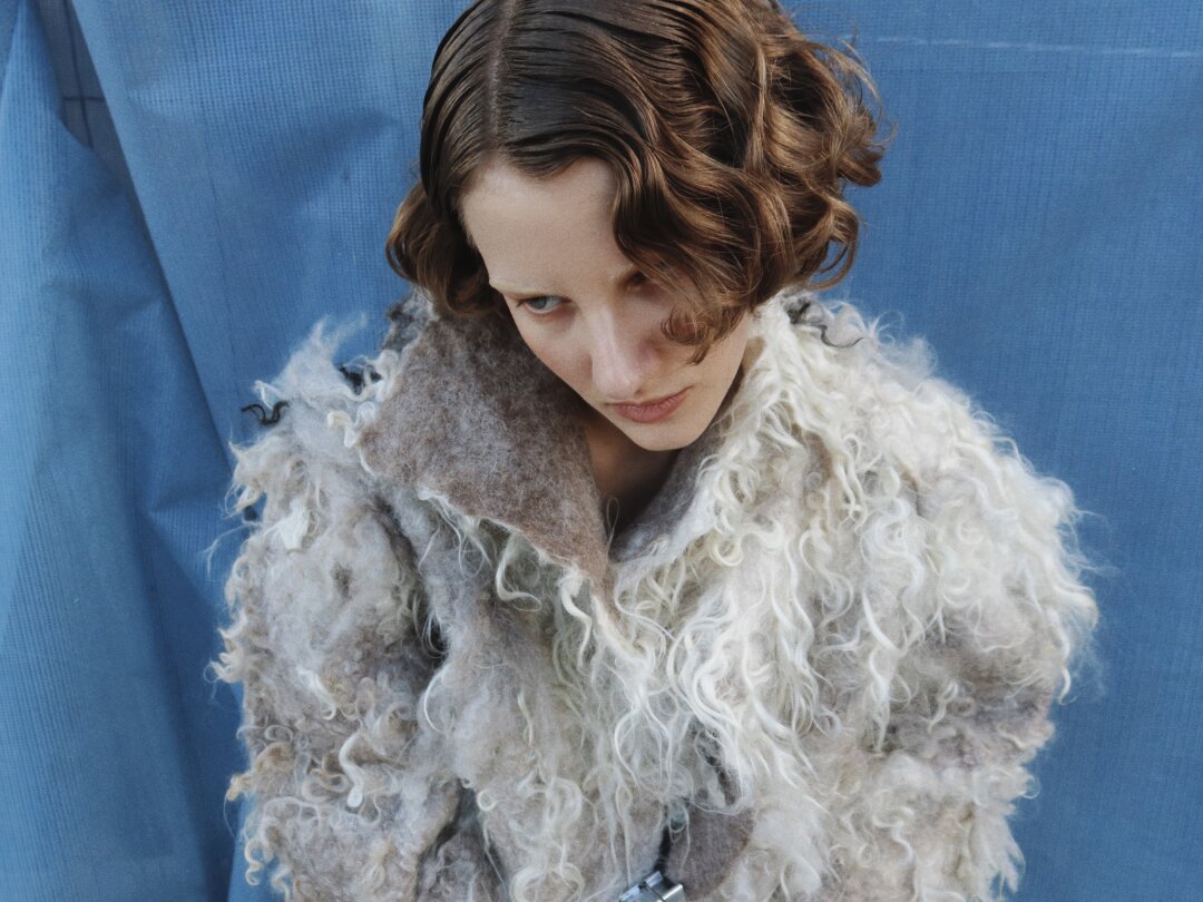 Жакет из войлока с применением флиса ромни, альпаки сури и ангарской козочки из коллекции Bargains