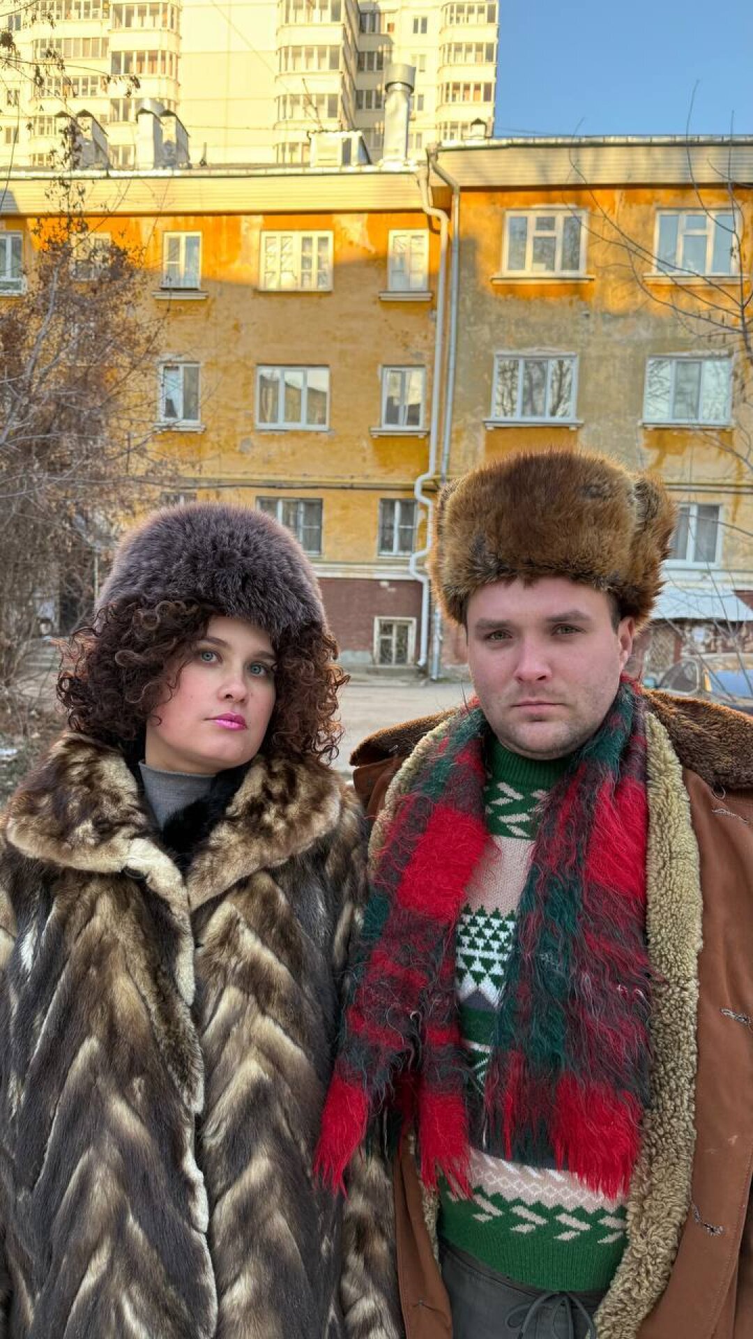 В видео у Насти часто снимаются муж Паша и дети